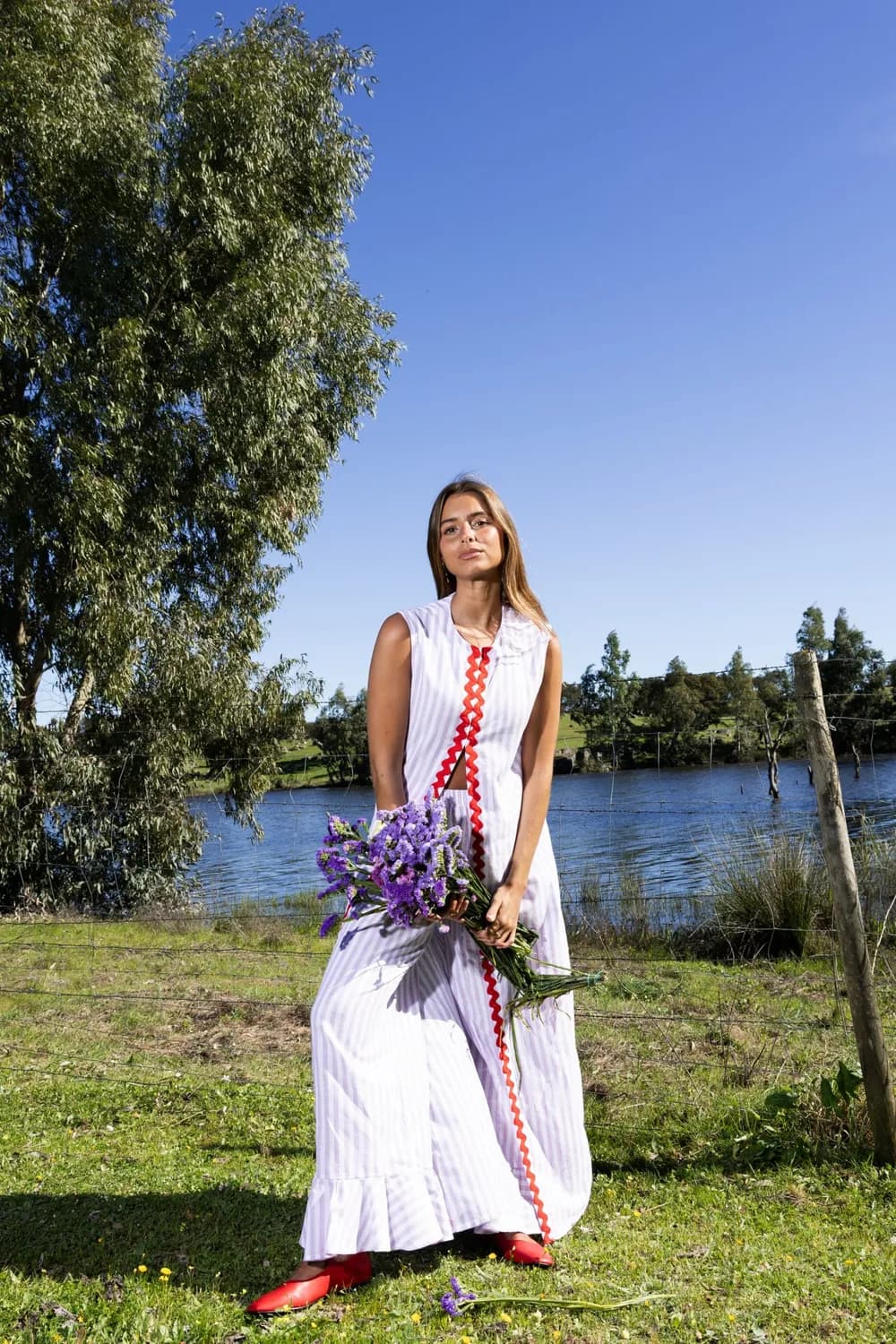 Calças Lavender: riscas lilás e branco